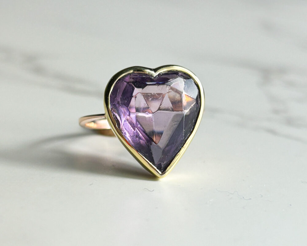 Antique amethyst heart ring in 9ct gold for sale in Leeds, Yorkshire