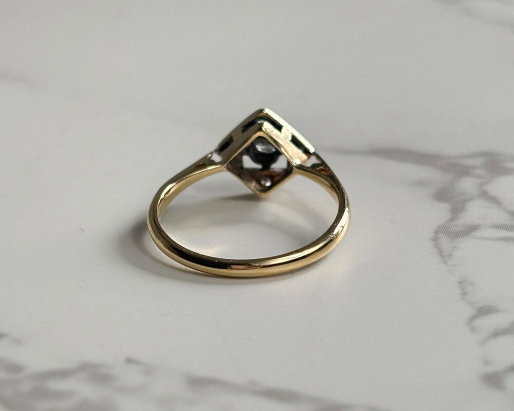 Antique Art Deco diamond ring in 18ct yellow gold and platinum for sale in Leeds, Yorkshire