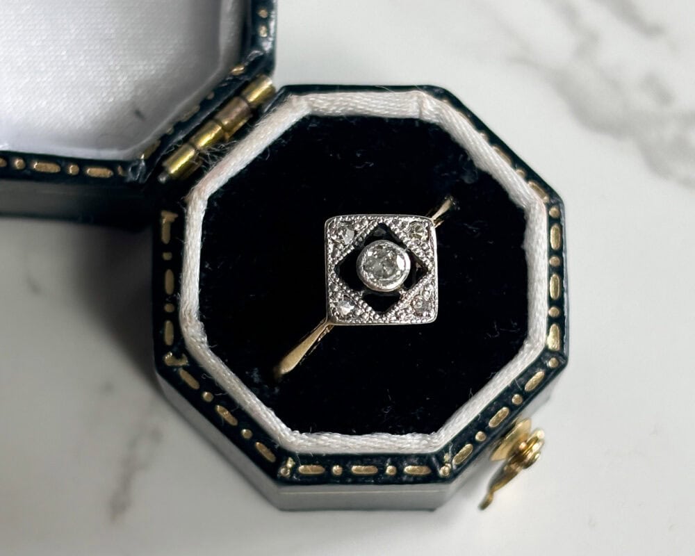 Antique Art Deco diamond ring in 18ct yellow gold and platinum for sale in Leeds, Yorkshire