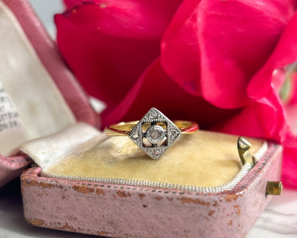 Antique Art Deco diamond ring in 18ct yellow gold and platinum for sale in Leeds, Yorkshire