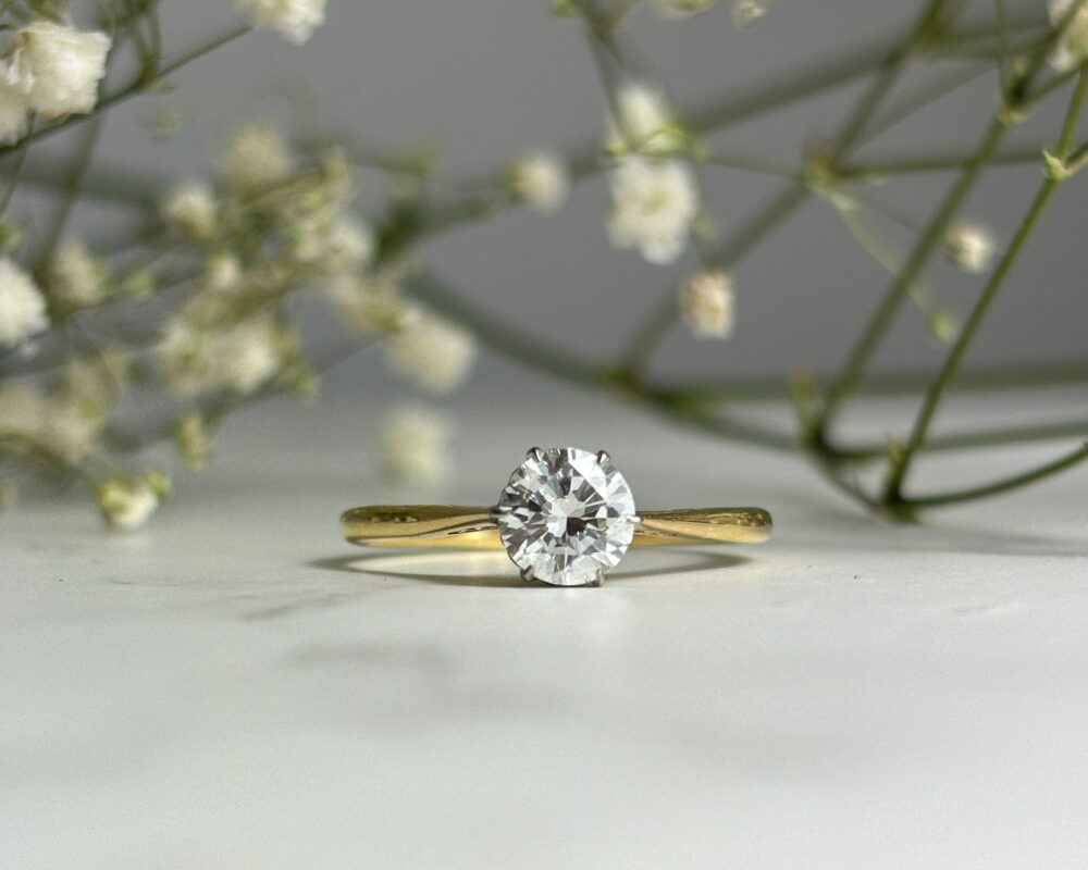 Antique 1920s diamond solitaire ring 0.9ct 18ct yellow gold for sale in Leeds, Yorkshire