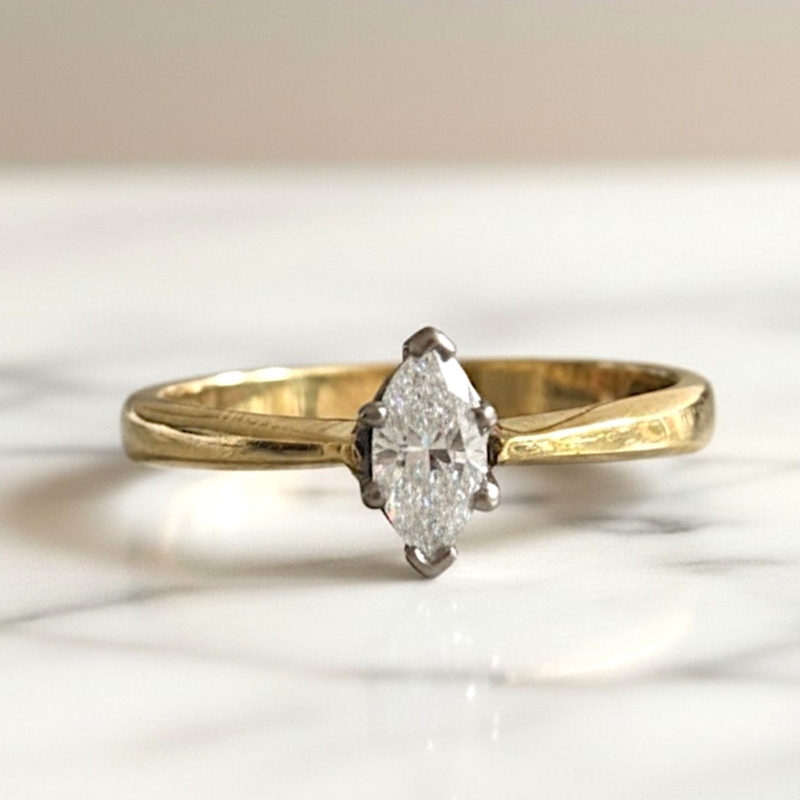 18ct yellow gold and marquise cut diamond ring 0.4ct