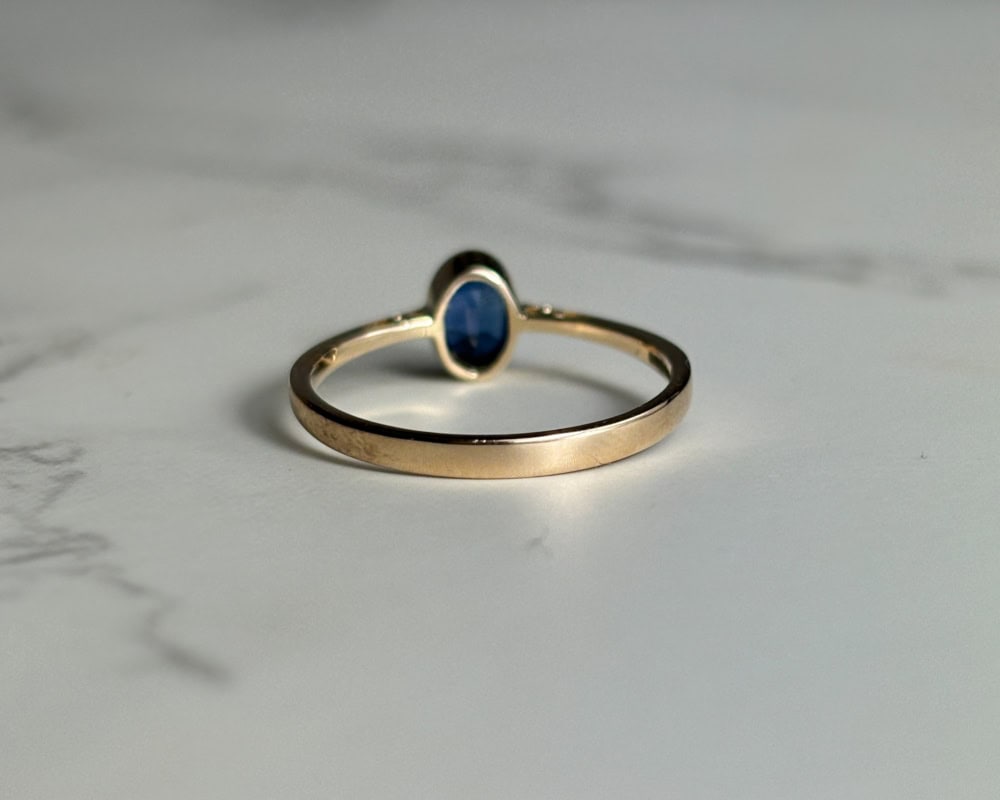 9ct yellow gold and sapphire ring for sale in leeds