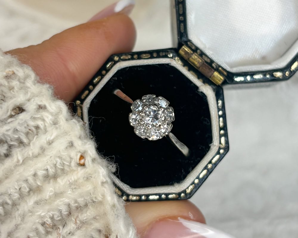 vintage diamond cluster ring in 18ct white gold for sale in Leeds, Yorkshire