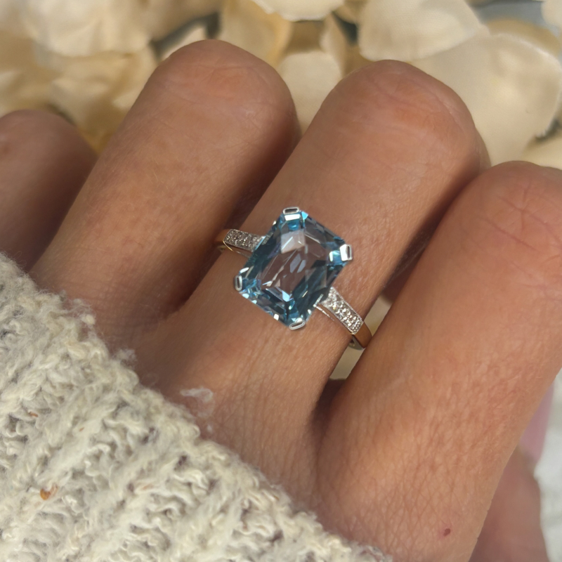 art deco style blue topaz and diamond ring in 9ct gold for sale in Leeds, Yorkshire