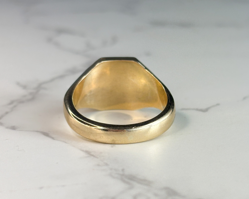 vintage heavy 9ct gold signet ring over 10g for a man or a woman