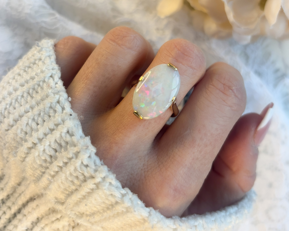 vintage oval opal statement ring in 18ct gold for sale in Leeds. Yorkshire