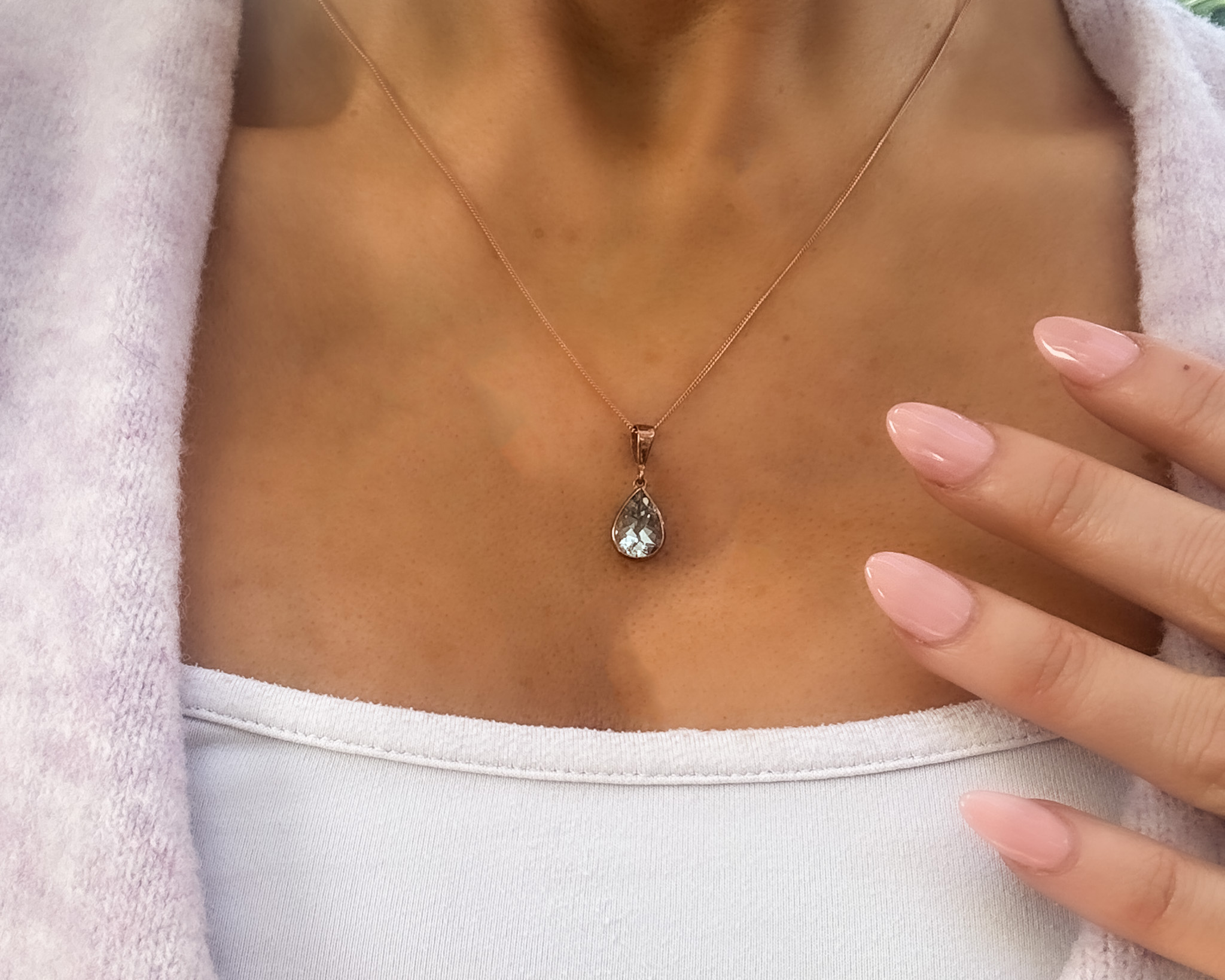 aquamarine pear shaped pendant 3