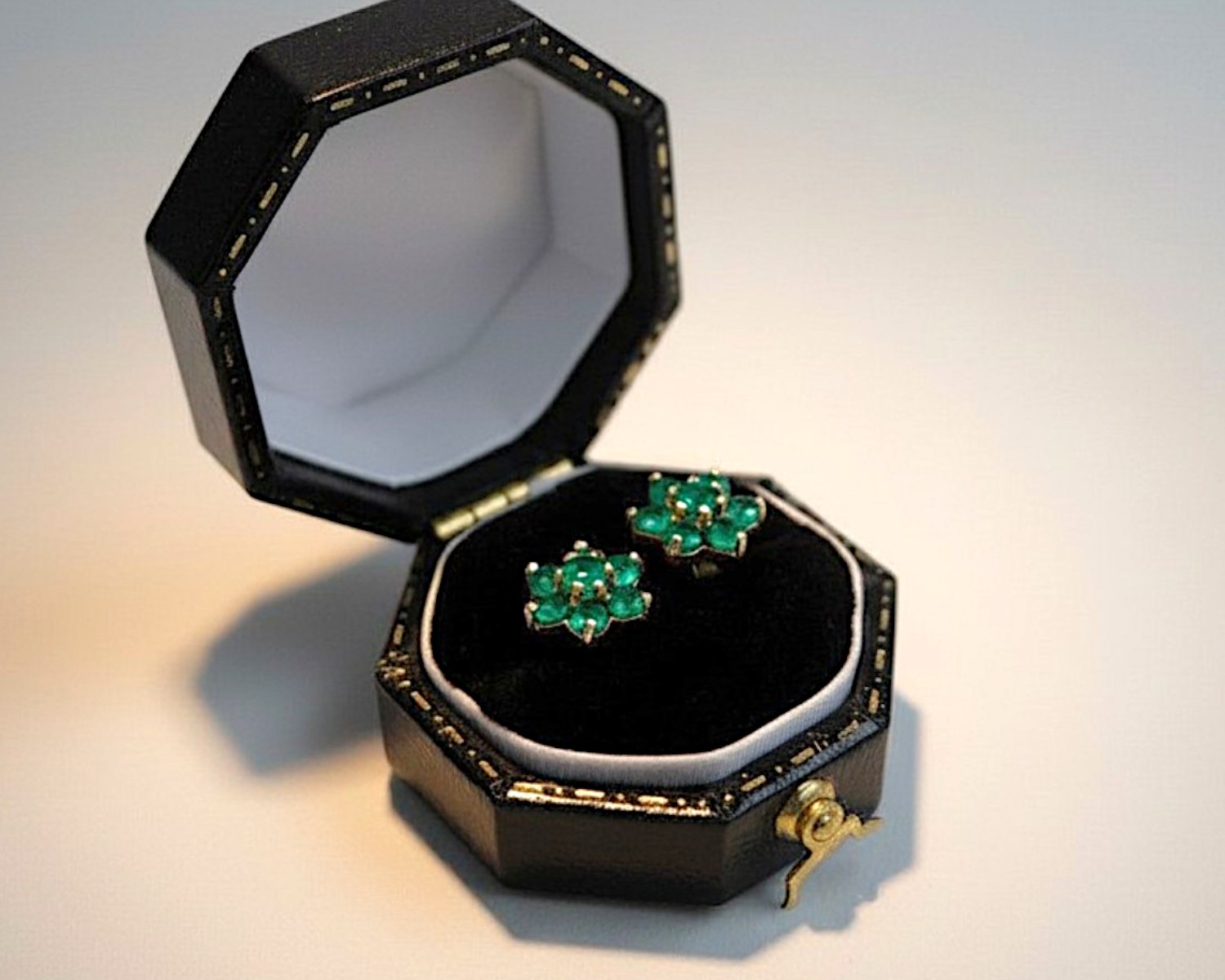 emerald cluster stud earrings (2)