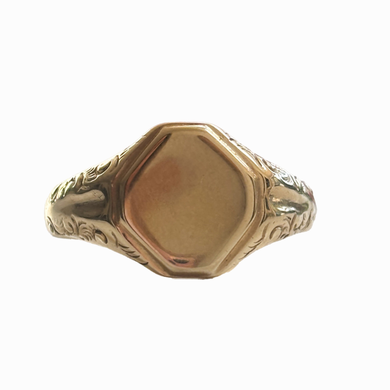 antique 9ct gold signet ring dated Chester 1922 for sale in Leeds, Yorkshire