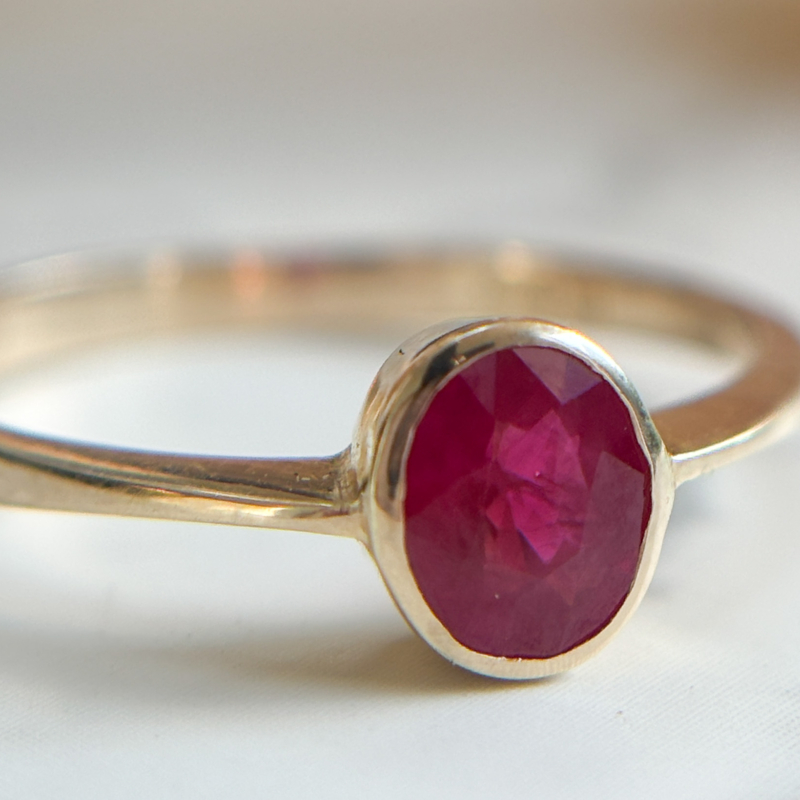modern 9ct gold bezel set ruby ring for sale in Leeds, Yorkshire
