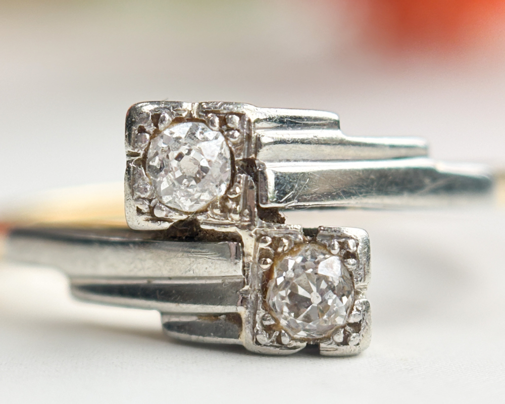 antique Art deco toi et moi ring set in platinum with 18ct yellow gold shank for sale in Leeds, Uk