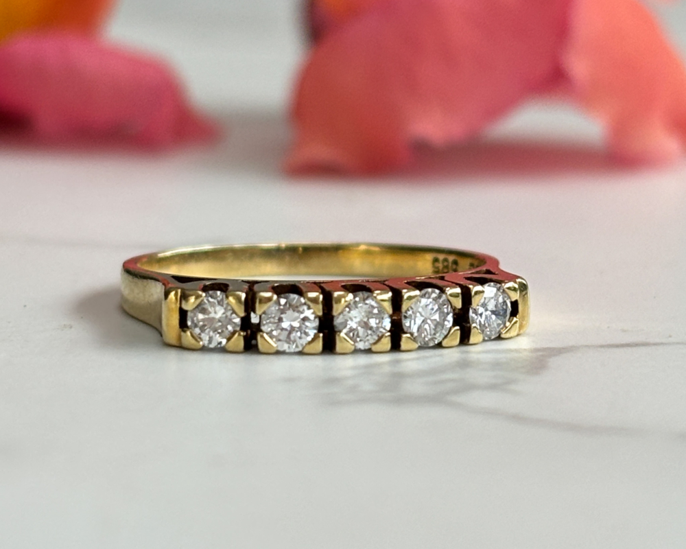 vintage diamond stacking ring in 15ct gold for sale in Leeds, UK 0.3ct weight
