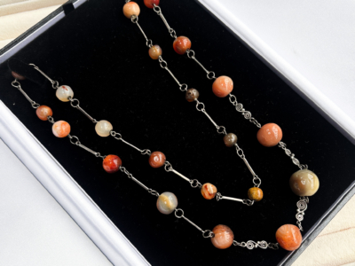 antique 1920s agate beads for sale, in box
