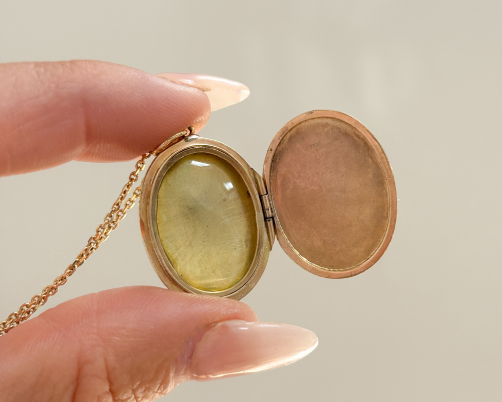 vintage 9ct gold locket, engine turned and dated 1963 for sale in Leeds, UK