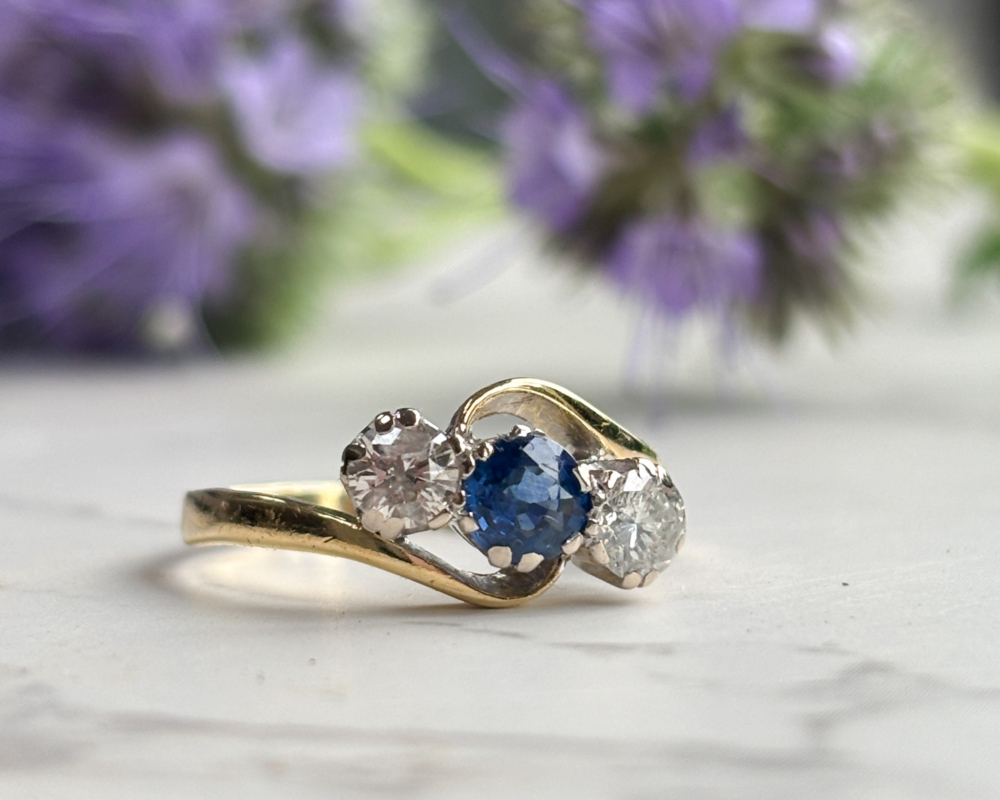 antique 1930s sapphire and diamond three stone twist ring in 18ct yellow gold for sale in Leeds, Yorkshire