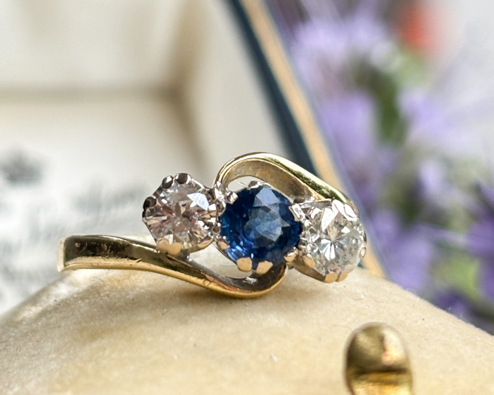 antique 1930s sapphire and diamond three stone twist ring in 18ct yellow gold for sale in Leeds, Yorkshire