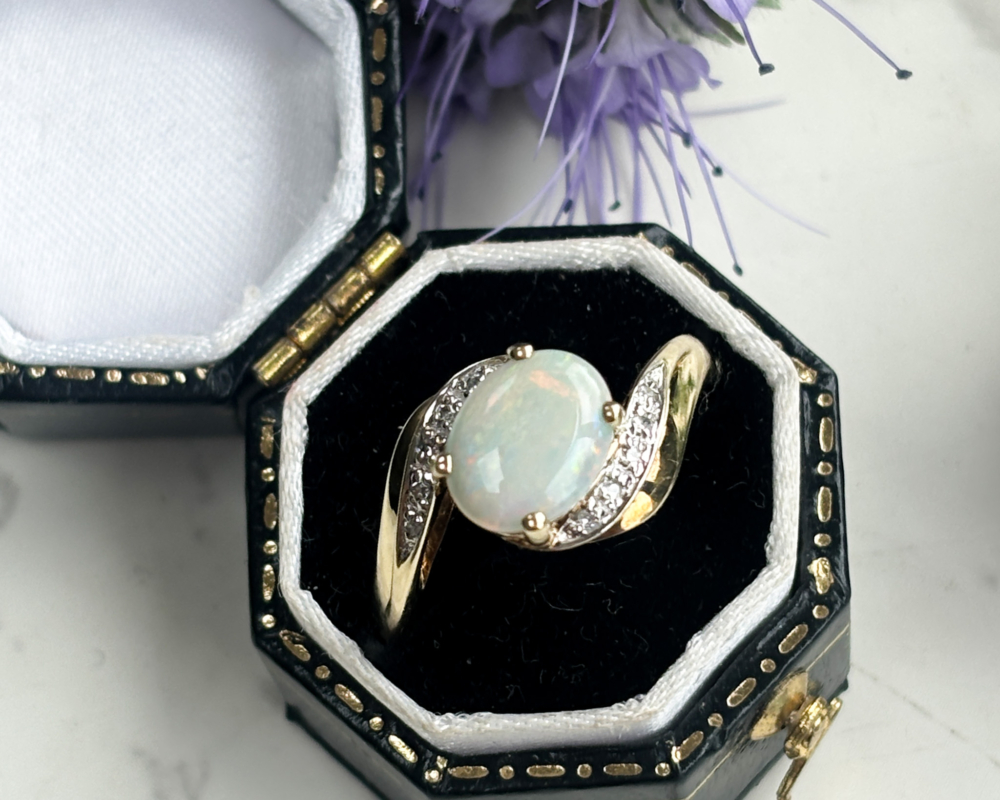 vintage 9ct gold, opal and diamond twist ring for sale in Leeds, UK, in a box