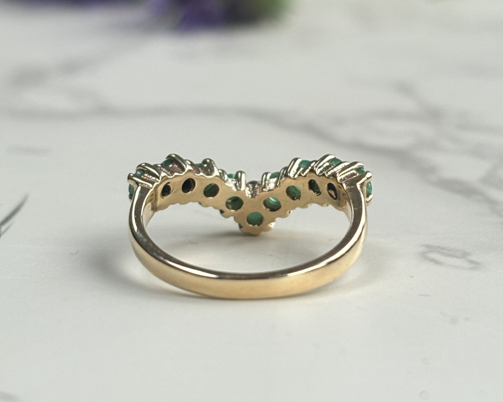 vintage emerald wishbone ring in 9ct gold for sale in leeds, showing reverse of the ring