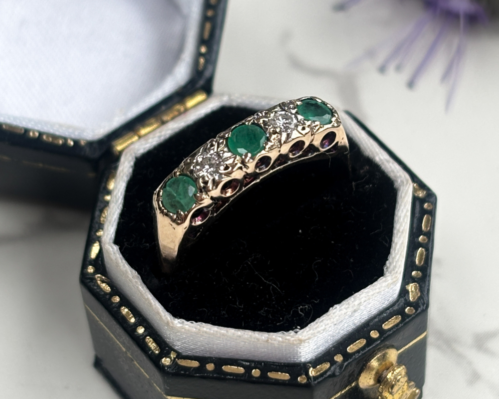 vintage mid century emerald and diamond ring in 9ct gold for sale in Leeds, UK