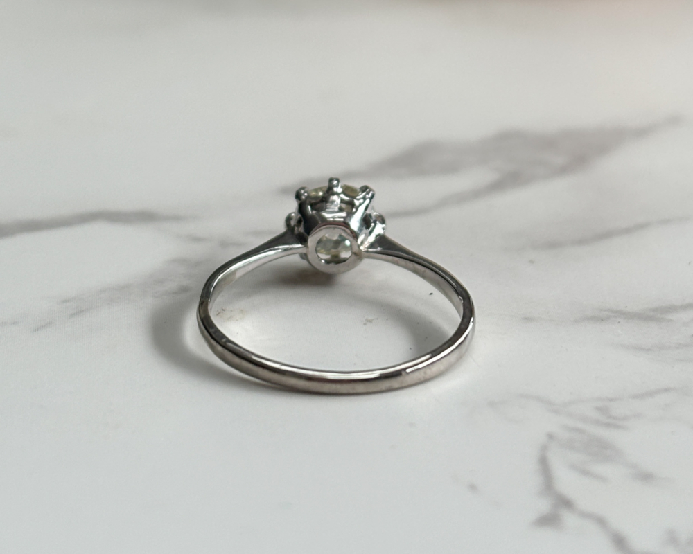 antique Edwardian diamond solitaire ring 0.5ct in 18ct white gold and platinum for sale in Leeds, UK, showing reverse