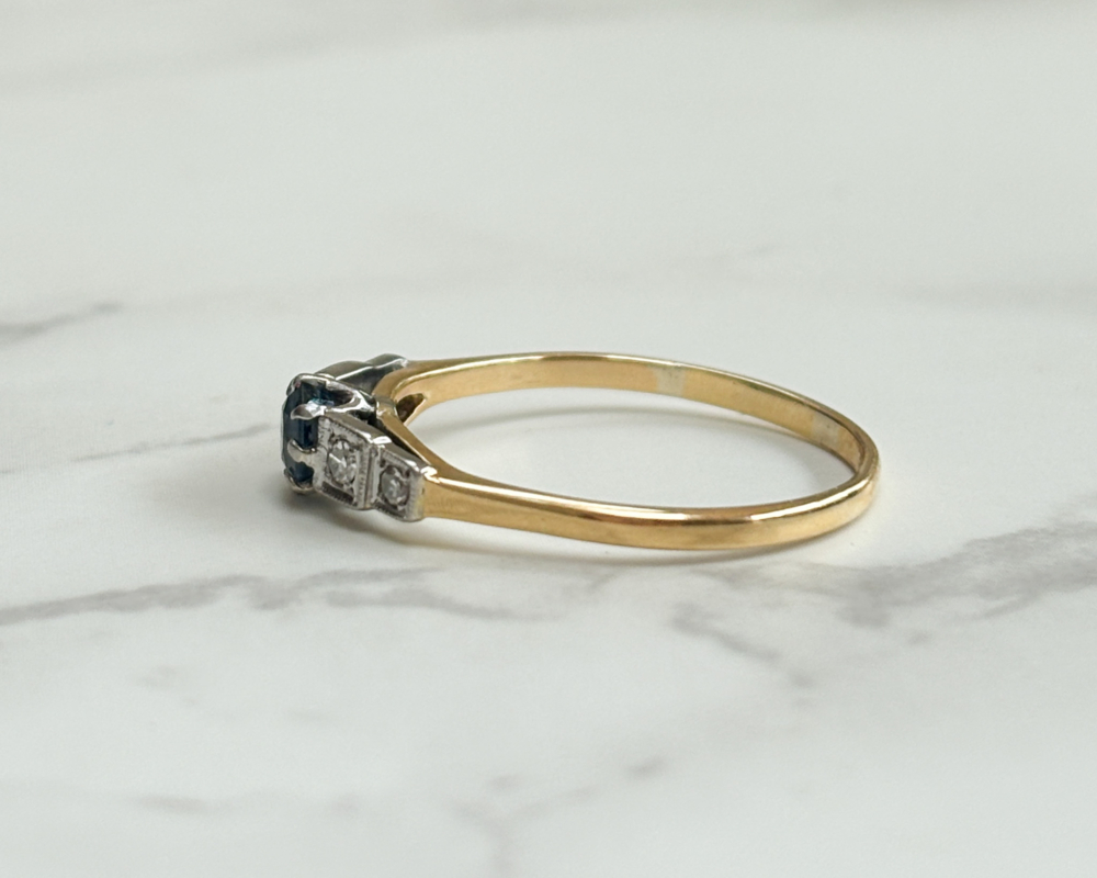 antique art deco sapphire ring with diamond shoulders set in 18ct yellow gold and platinum