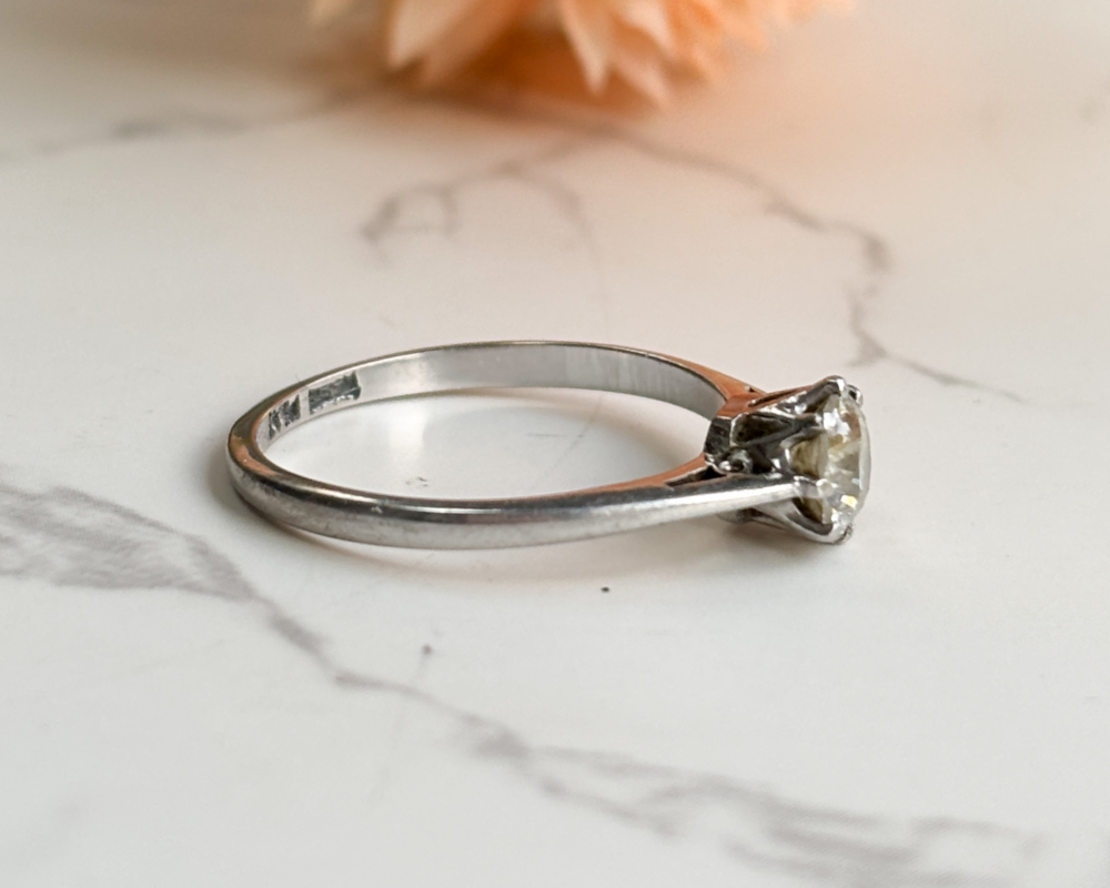 antique diamond solitaire ring 0.5ct in 18ct white gold and platinum for sale in Leeds, UK, showing side view of the ring
