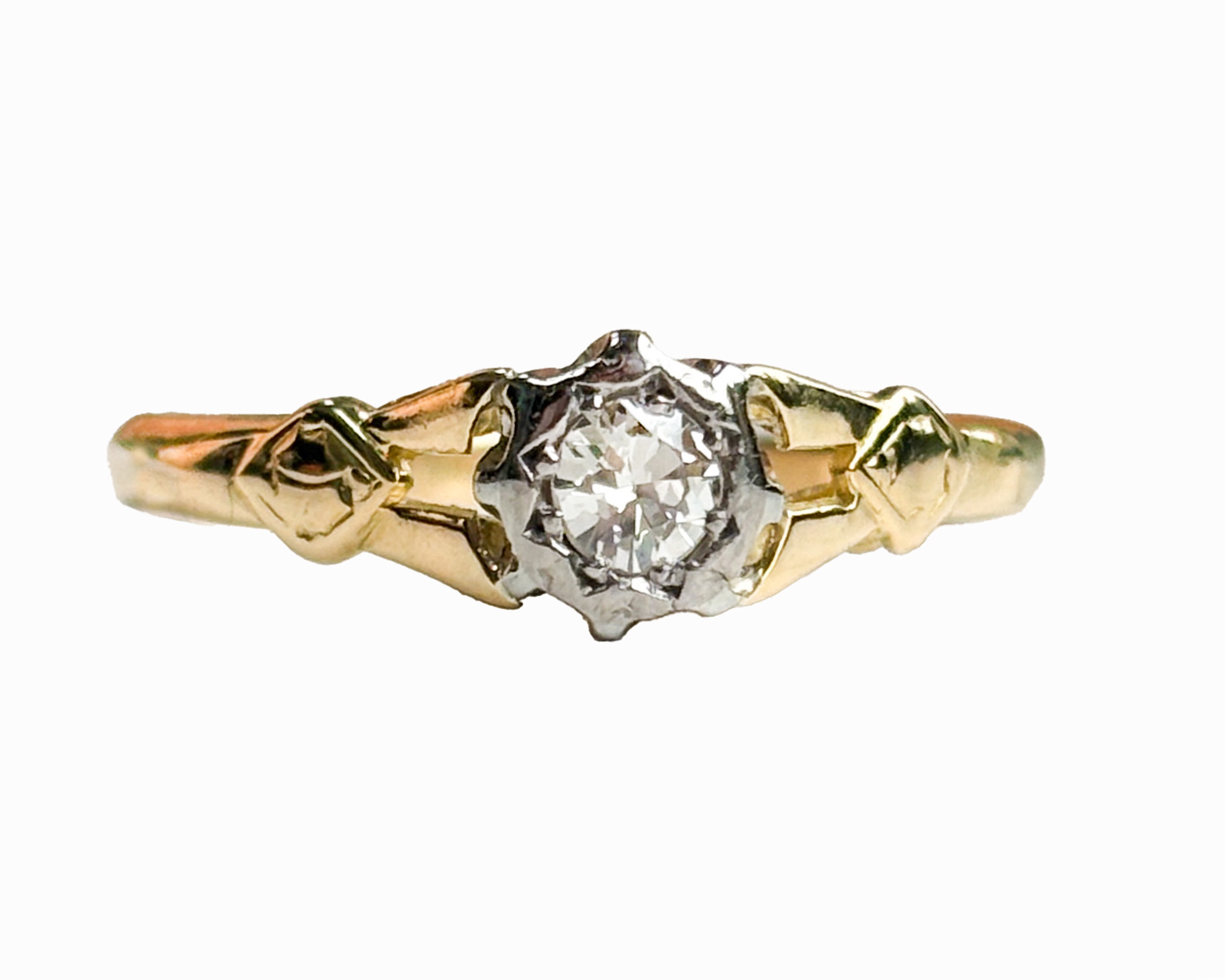 antique 1930s illusion set diamond solitaire ring in 18ct yellow gold and platinum for sale in Leeds, UK