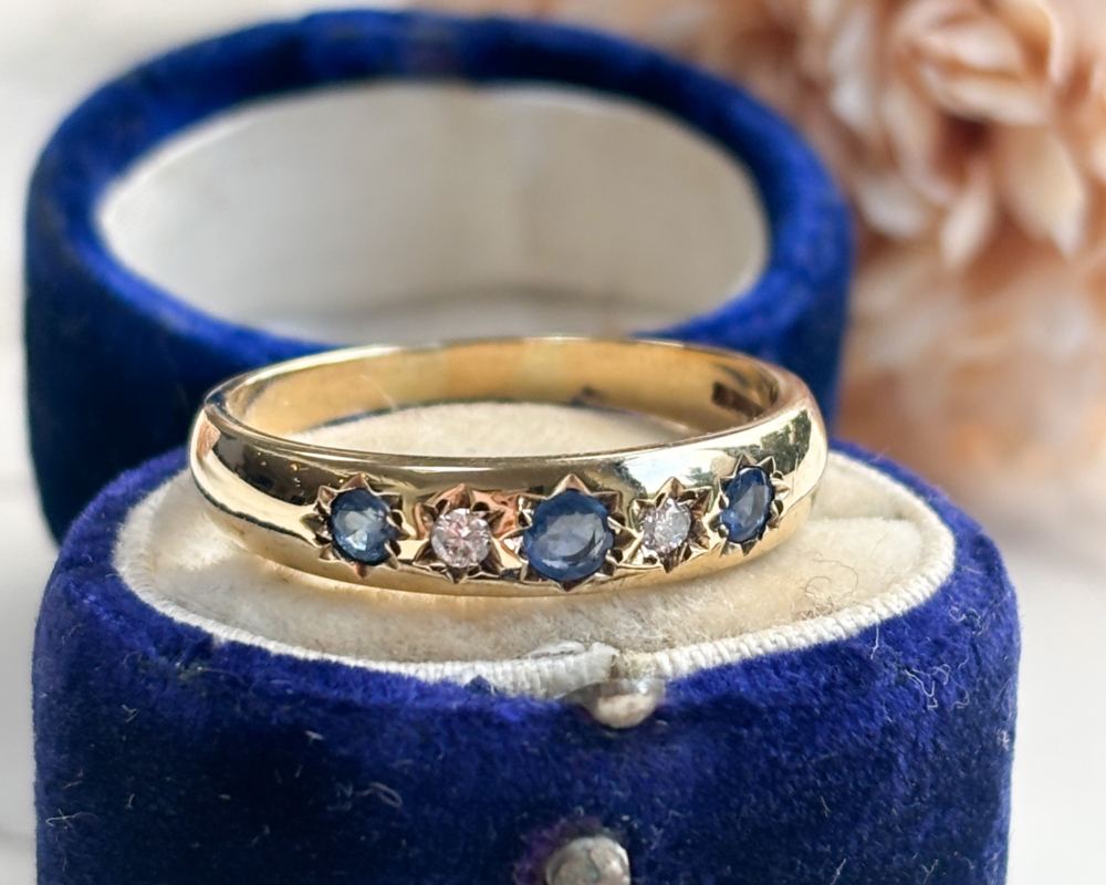 vintage sapphire and diamond ring with star setting in 9ct gold for sale in Leeds, UK