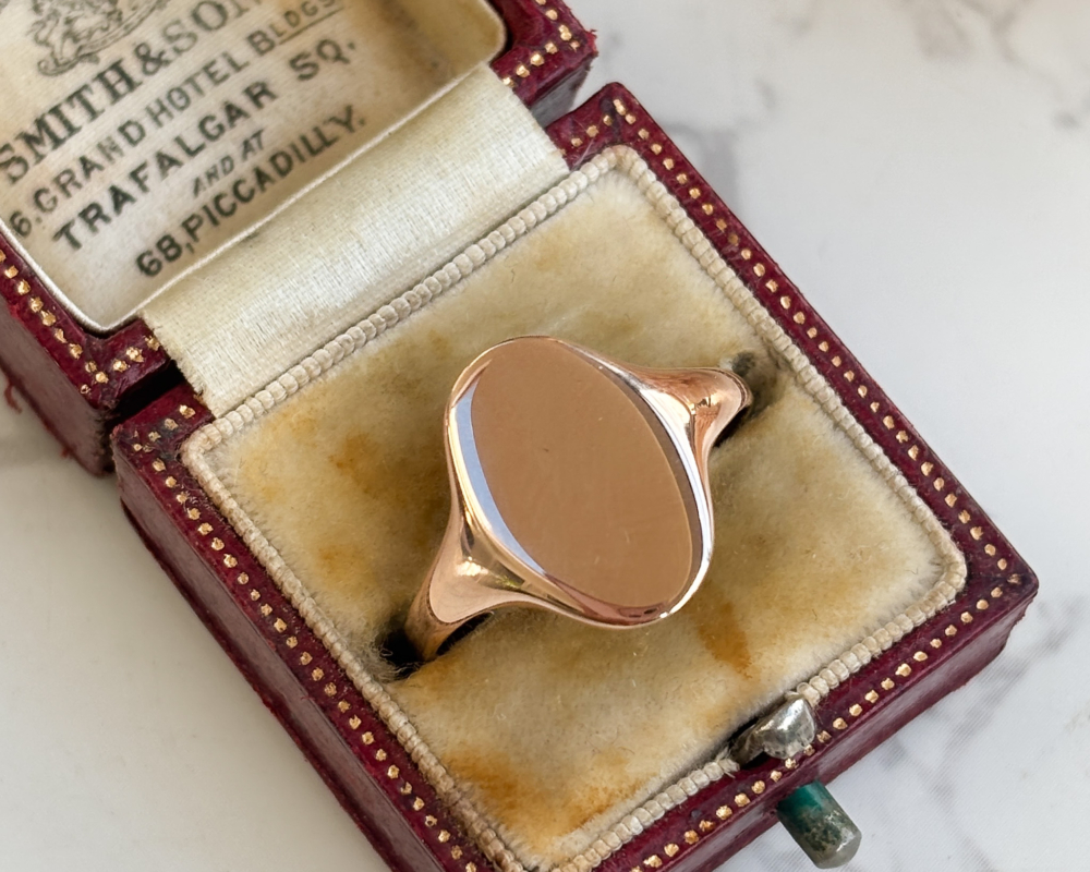 IMG_0511 antique Victorian signet ring in 9ct rose gold for sale in Leeds, UK