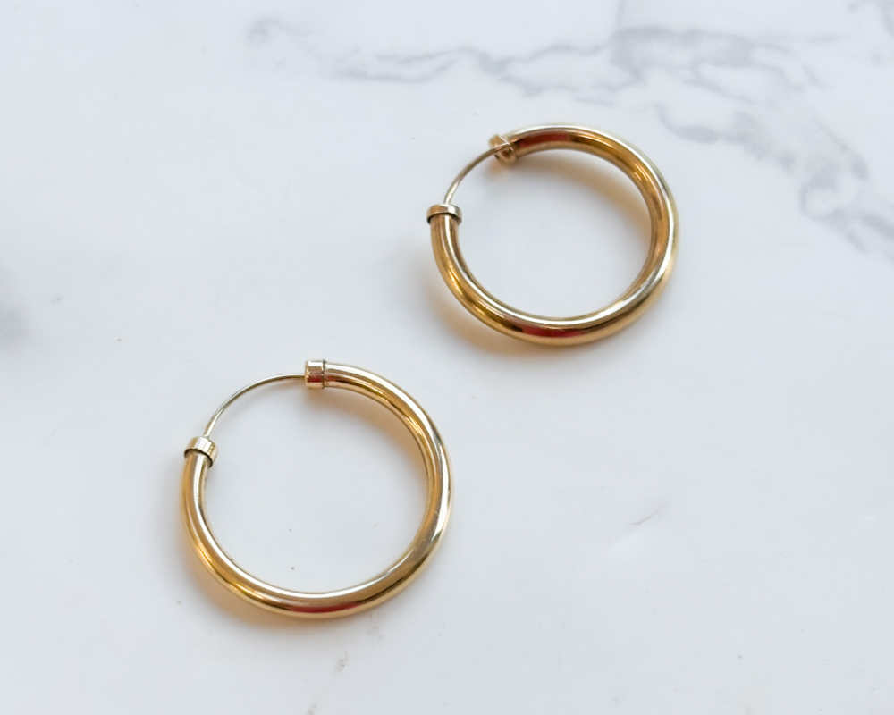 vintage 9ct gold classic hoop earrings for sale in Leeds, UK