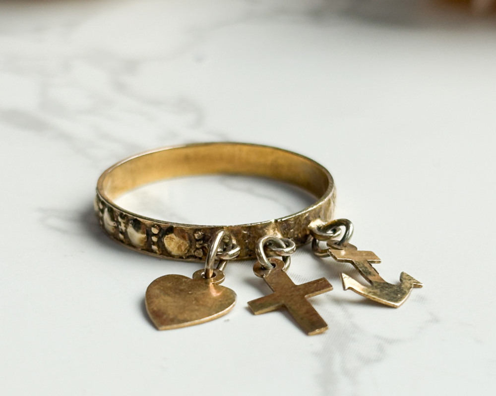 antique Victorian faith, hope and charity ring in 9ct gold for sale in Leeds, UK