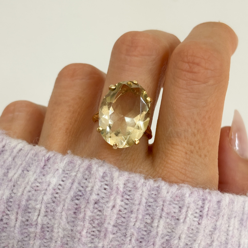 vintage oval citrine cocktail ring in 9ct gold for sale in Leeds, shown on lady's finger