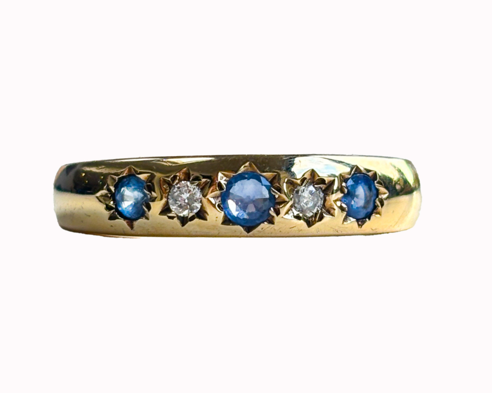 vintage sapphire and diamond ring with star setting in 9ct gold for sale in Leeds, UK