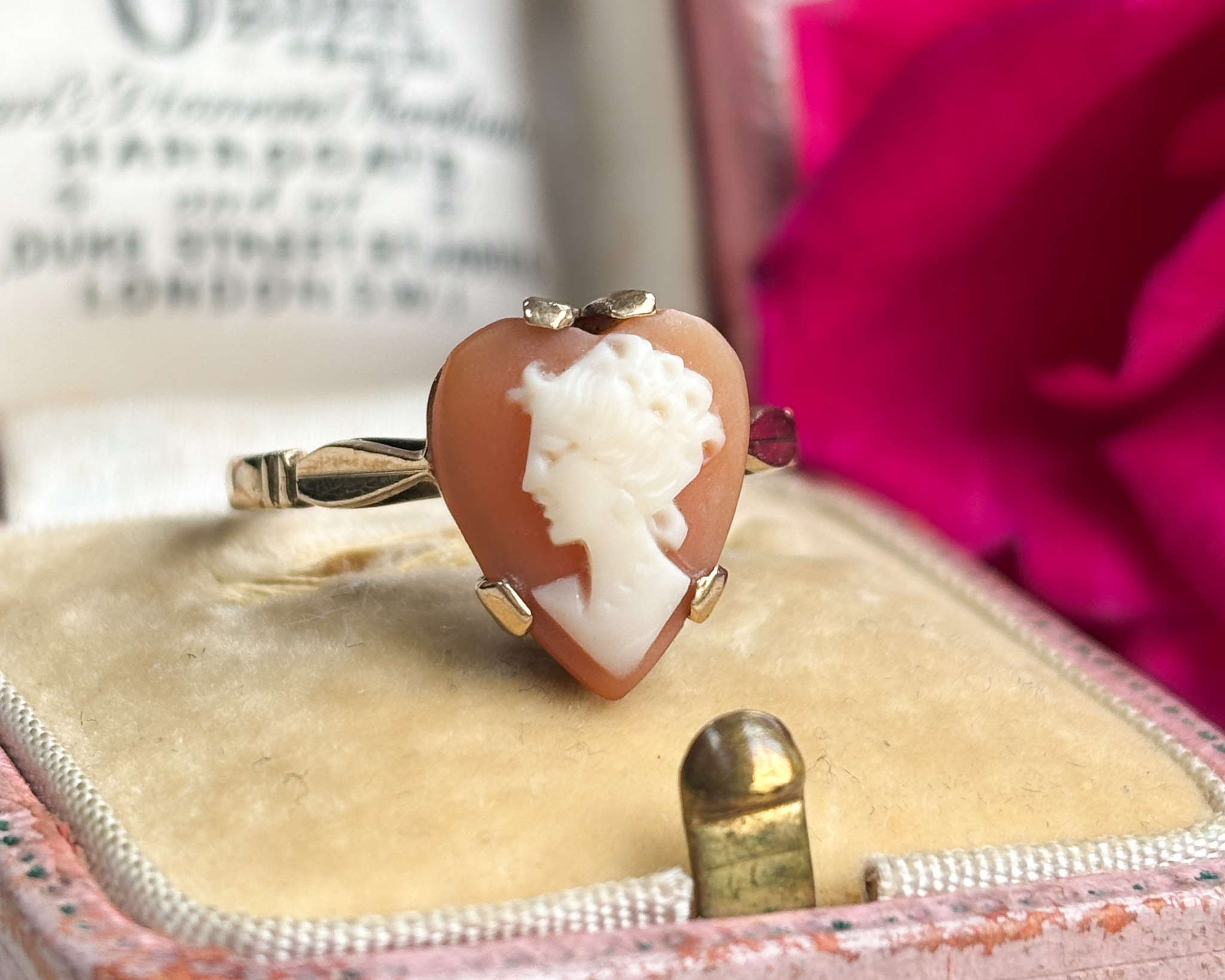 Vintage Heart Cameo Ring - Aladdins Cave Jewellery