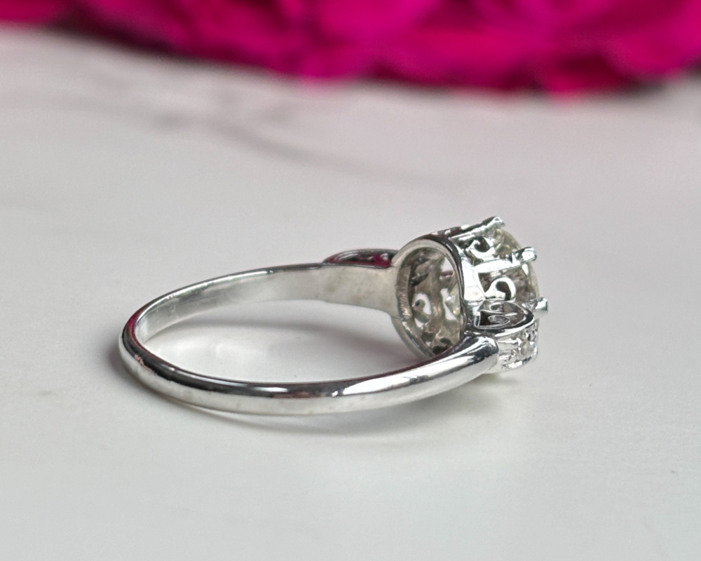 antique Art Deco diamond solitaire ring with 1.42ct, VS2 clarity for sale in Leeds, Yorkshire, showing side view