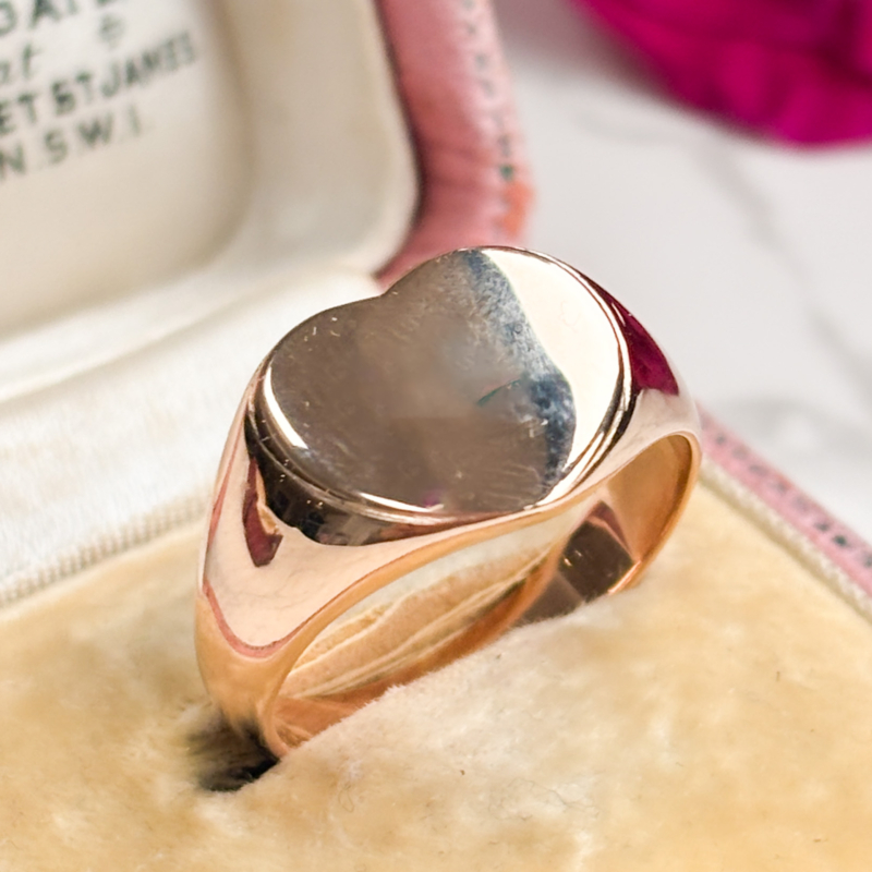 antique Edwardian 18ct gold heart signet ring in box