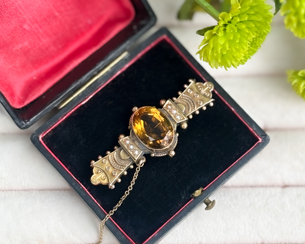 antique Victorian citrine brooch in 15ct gold, in box