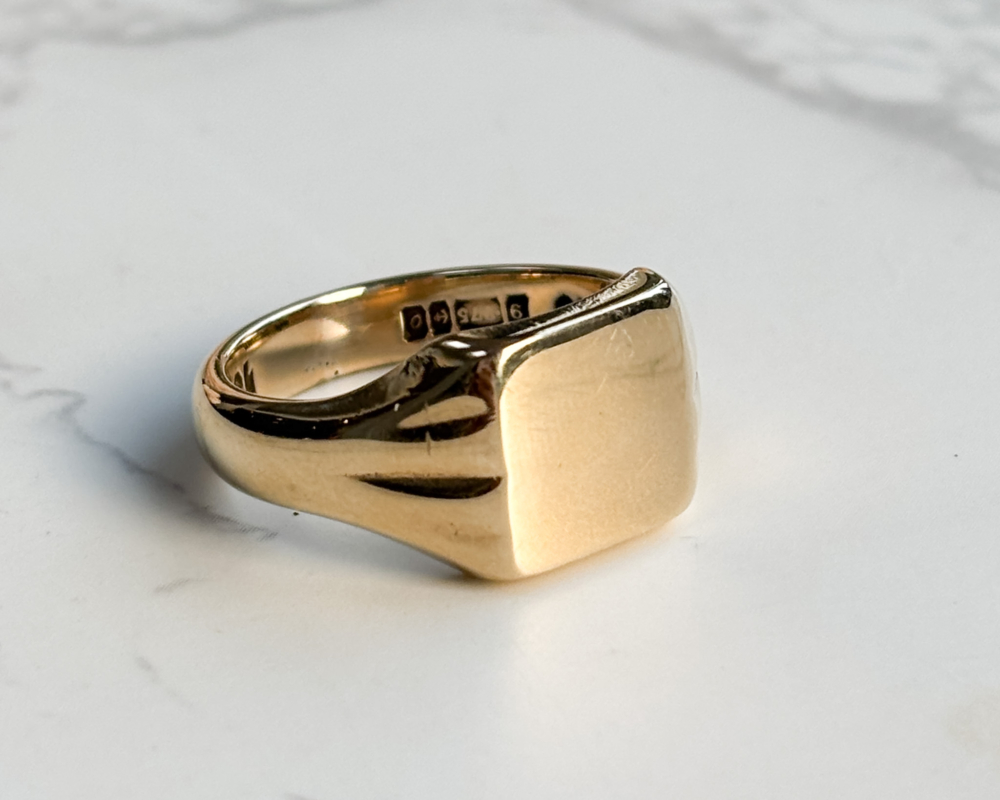 vintage 9ct gold signet ring dated 1963 with 9g weight for sale in Leeds