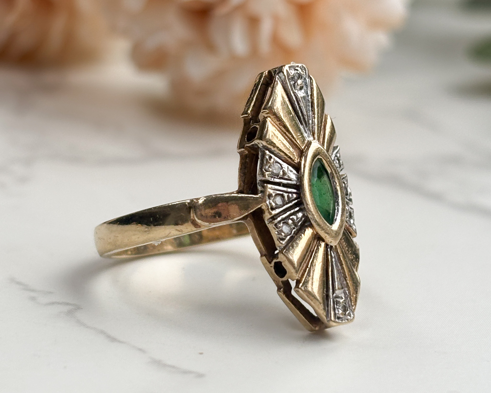vintage emerald and diamond ring