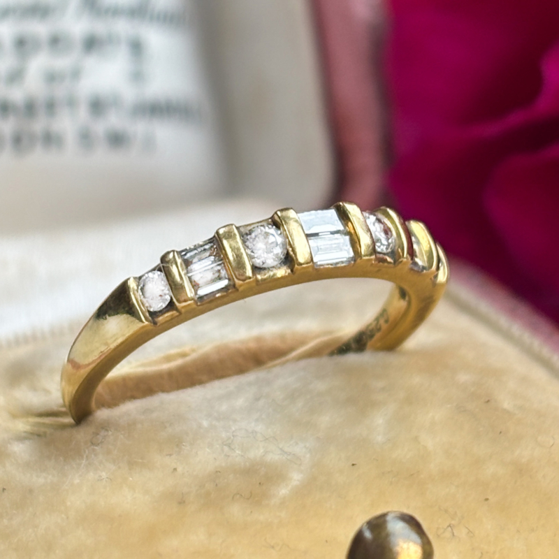 vintage 18ct gold half eternity ring for sale in Leeds, 0.25ct