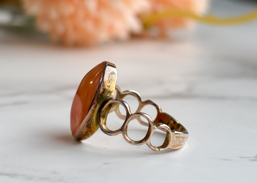 antique agate ring in 9ct gold for sale in Leeds