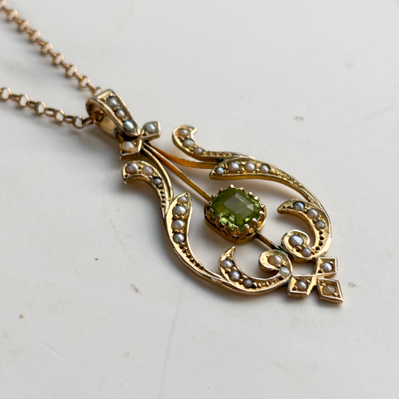 antique Edwardian peridot necklace with seed pearls in 9ct gold
