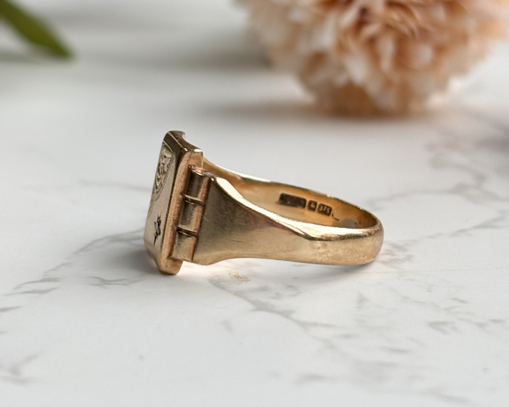 vintage 9ct gold diamond signet ring for sale, showing side of the ring