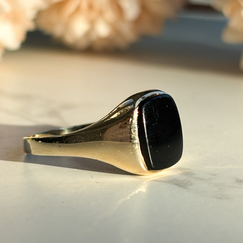 vintage 9ct gold onyx signet ring circa 1970s