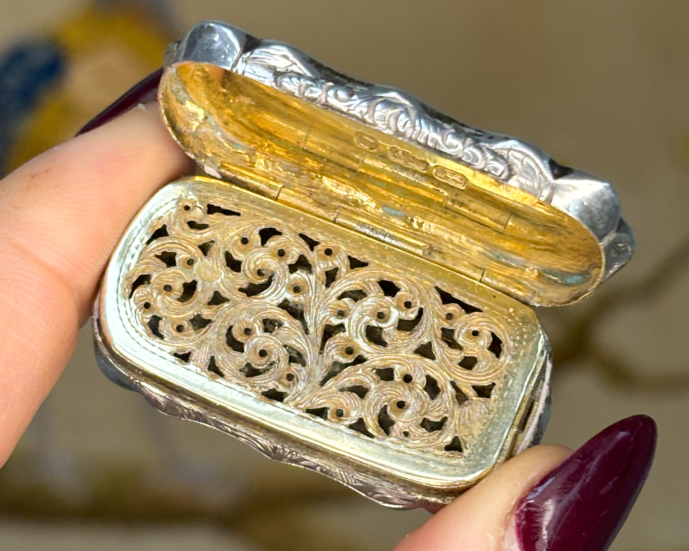 antique Victorian silver vinaigrette hallamarks for Birmingham 1855 for sale in Leeds, UK, showing the box open