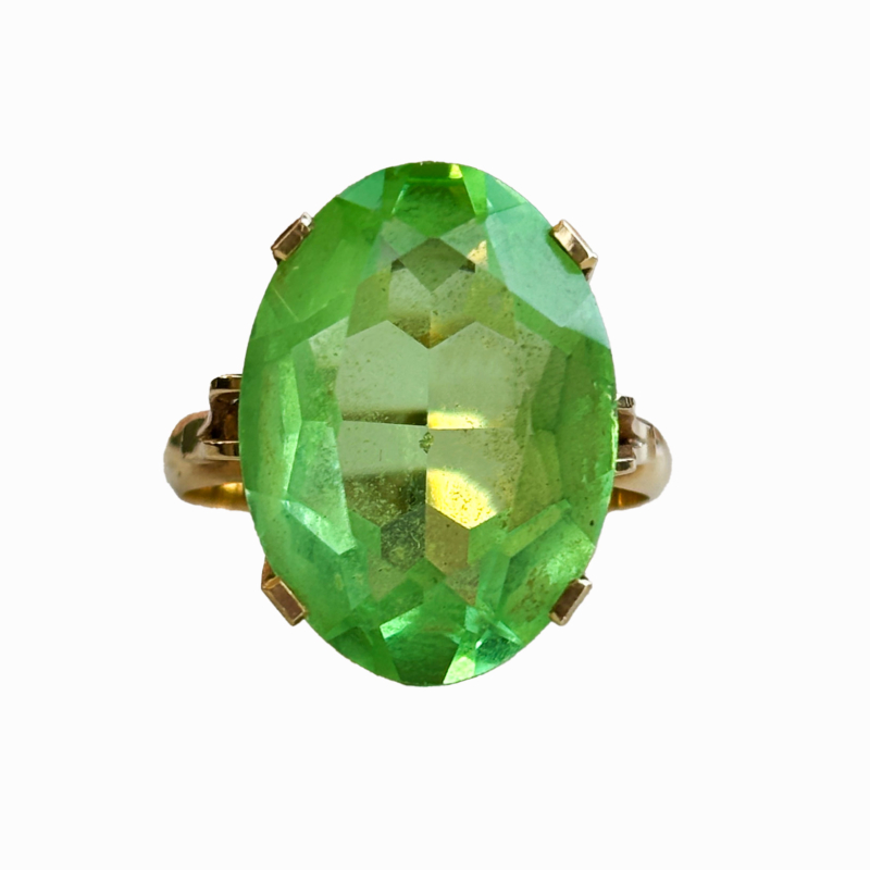 vintage green stone statement ring in 18ct gold for sale in Leeds