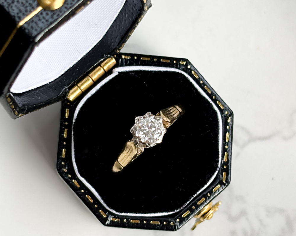 vintage diamond solitaire ring in 18ct gold for sale in Leeds, in black ring box