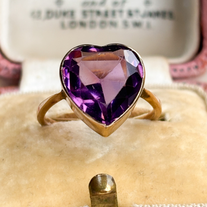 antique 1920s amethyst heart ring in 9ct gold for sale in Leeds, UK