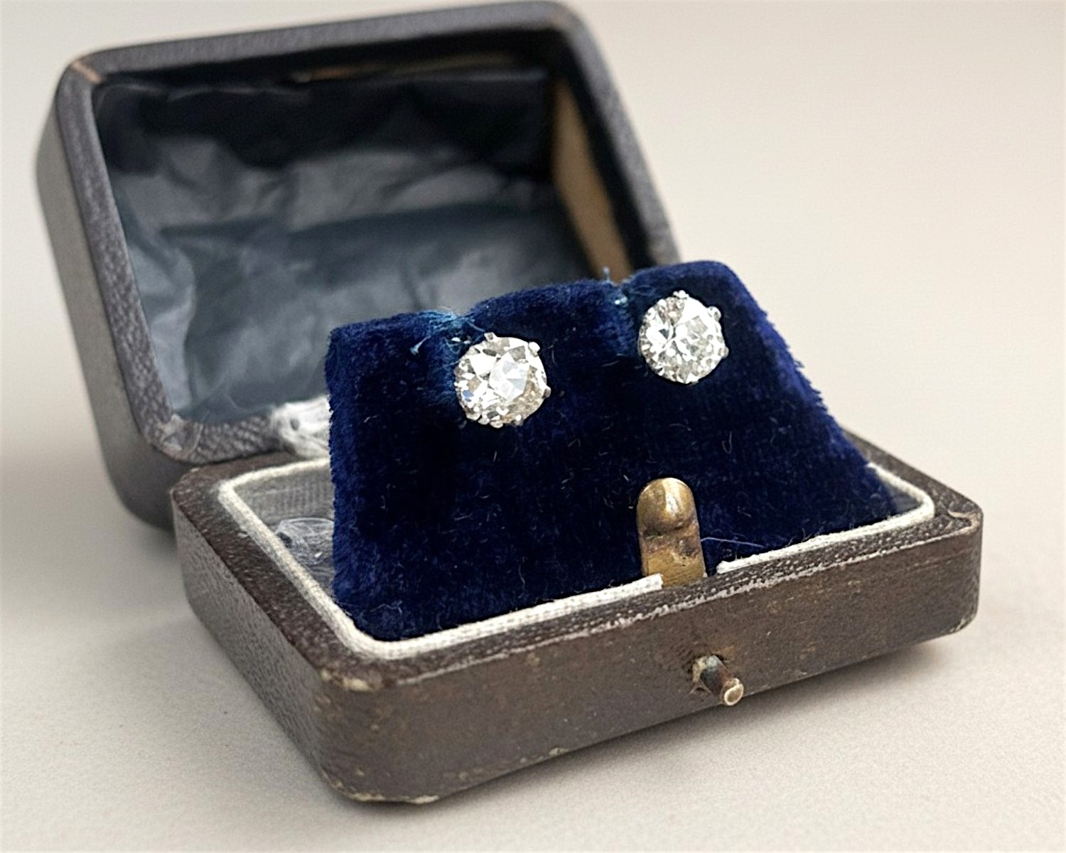 diamond studs 2ct
